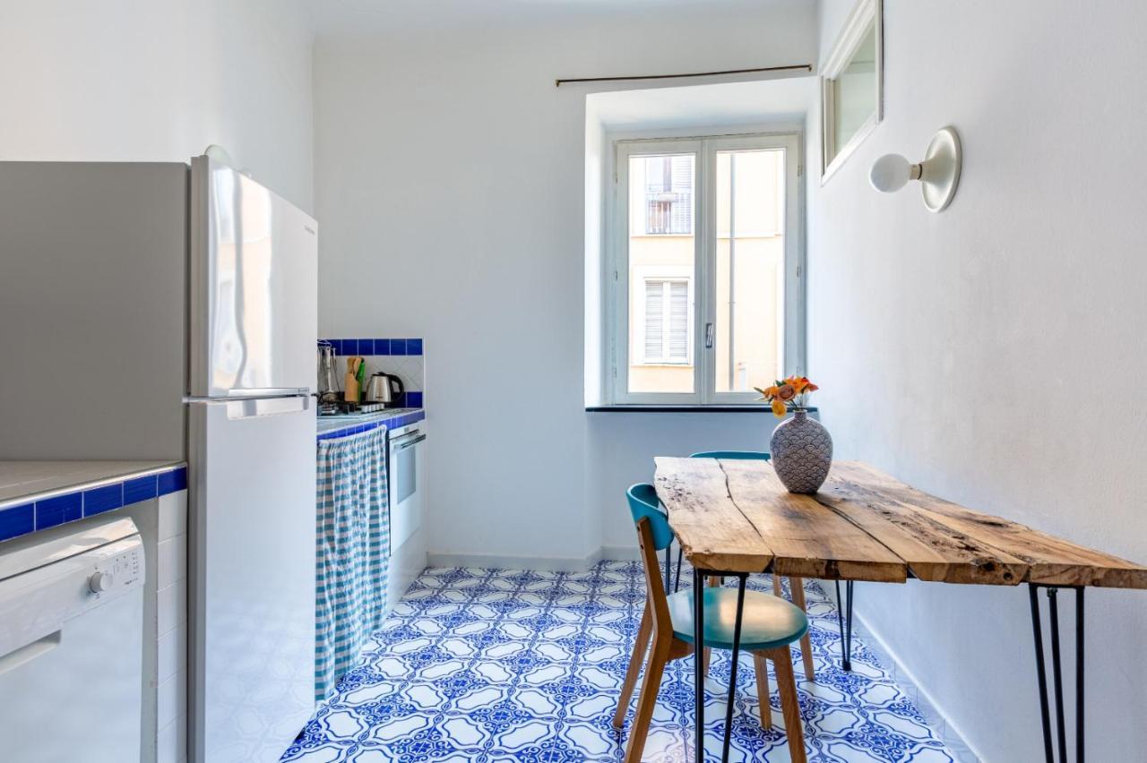 Porta Ticinese Colorful Apartment! Милано Екстериор снимка