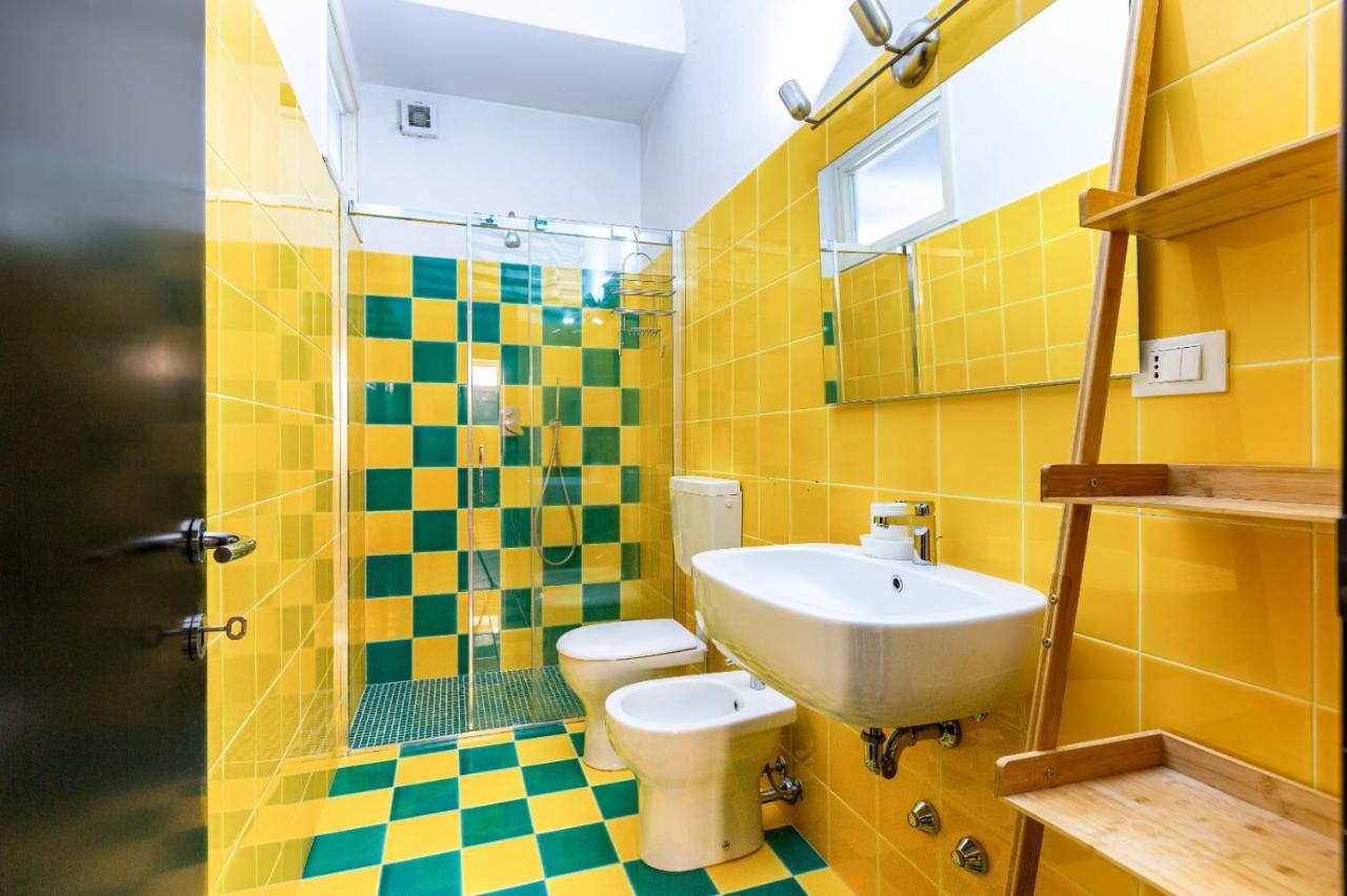 Porta Ticinese Colorful Apartment! Милано Екстериор снимка